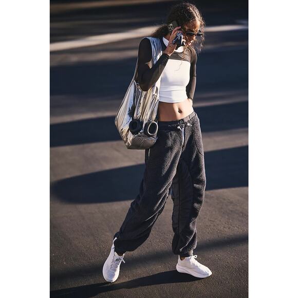 Free People Pants - New FREE PEOPLE Sundown Fleece Jogger Style Pants $168 LARGE Black Sherpa